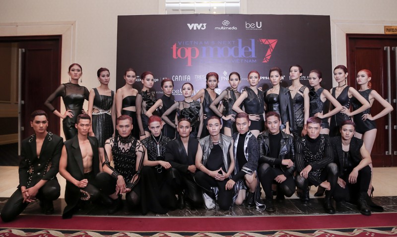 Lo dien top 24 vao ban ket Vietnam's Next Top Model 2016